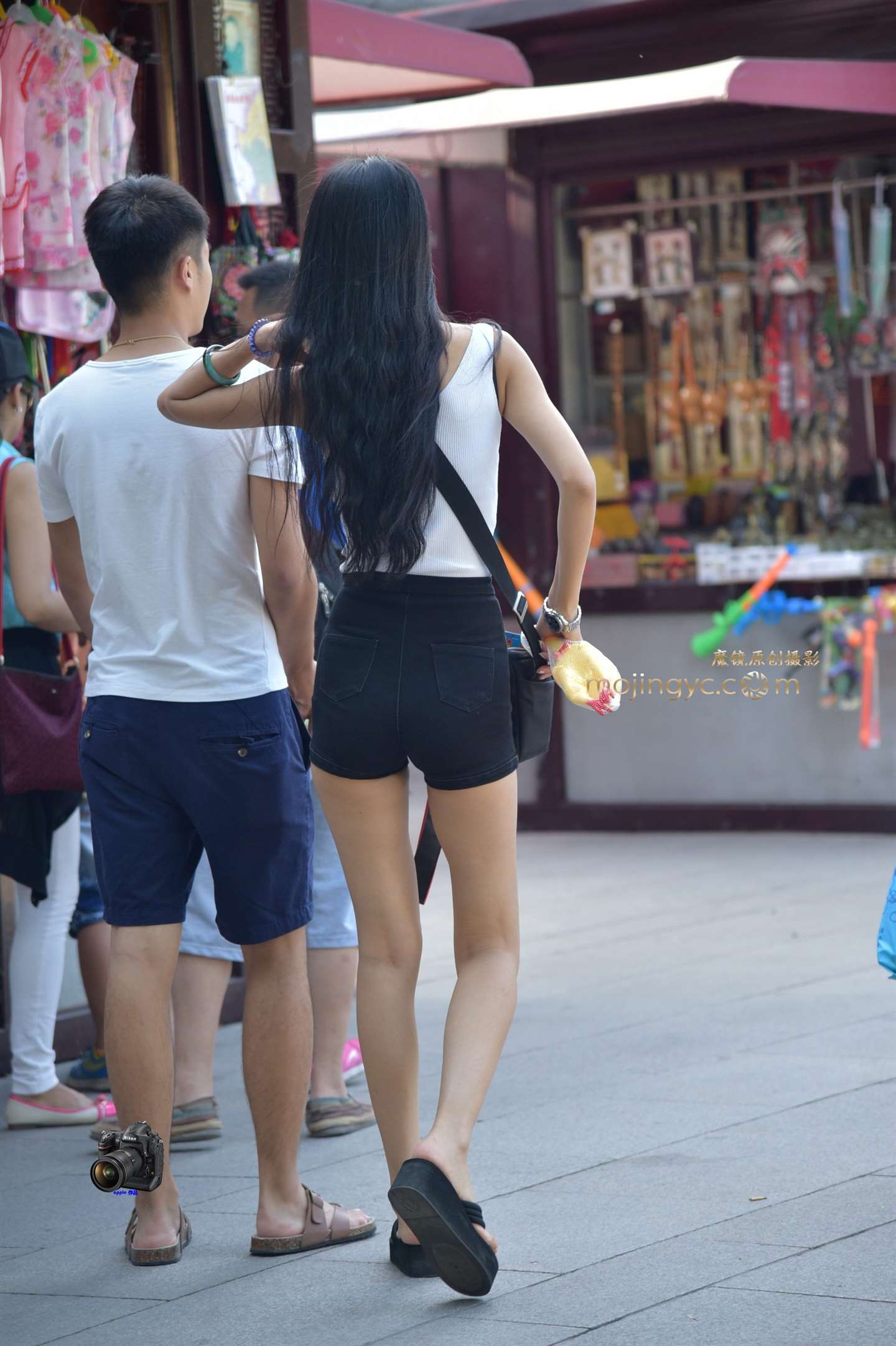 2015-08-20黄短裤与黑短裤（8P）-街拍流行馆